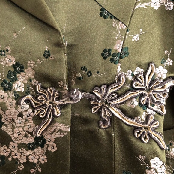 Beautiful dress jacket - Picture 5 of 12